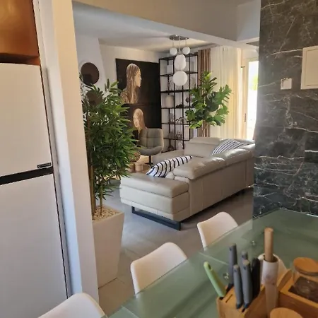 Olea Mediterranean Luxury With 14m Private Pool- 300m From Faros Perivólia