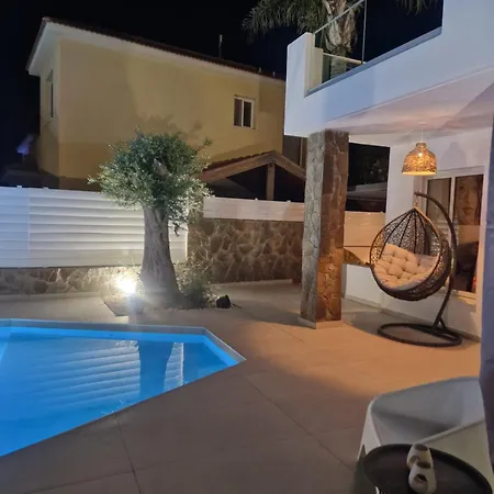 Olea Mediterranean Luxury With 14m Private Pool- 300m From Faros Villa *