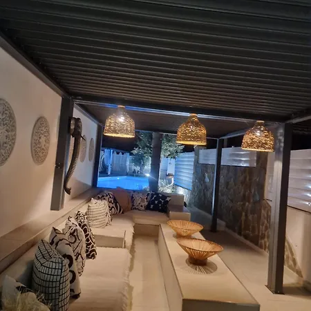 Villa Olea Mediterranean Luxury With 14m Private Pool- 300m From Faros Perivólia