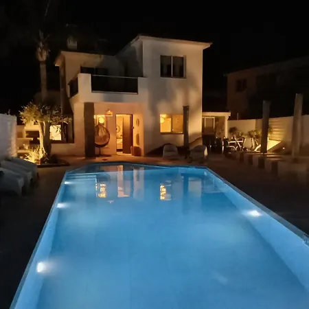 Olea Mediterranean Luxury With 14m Private Pool- 300m From Faros Perivólia